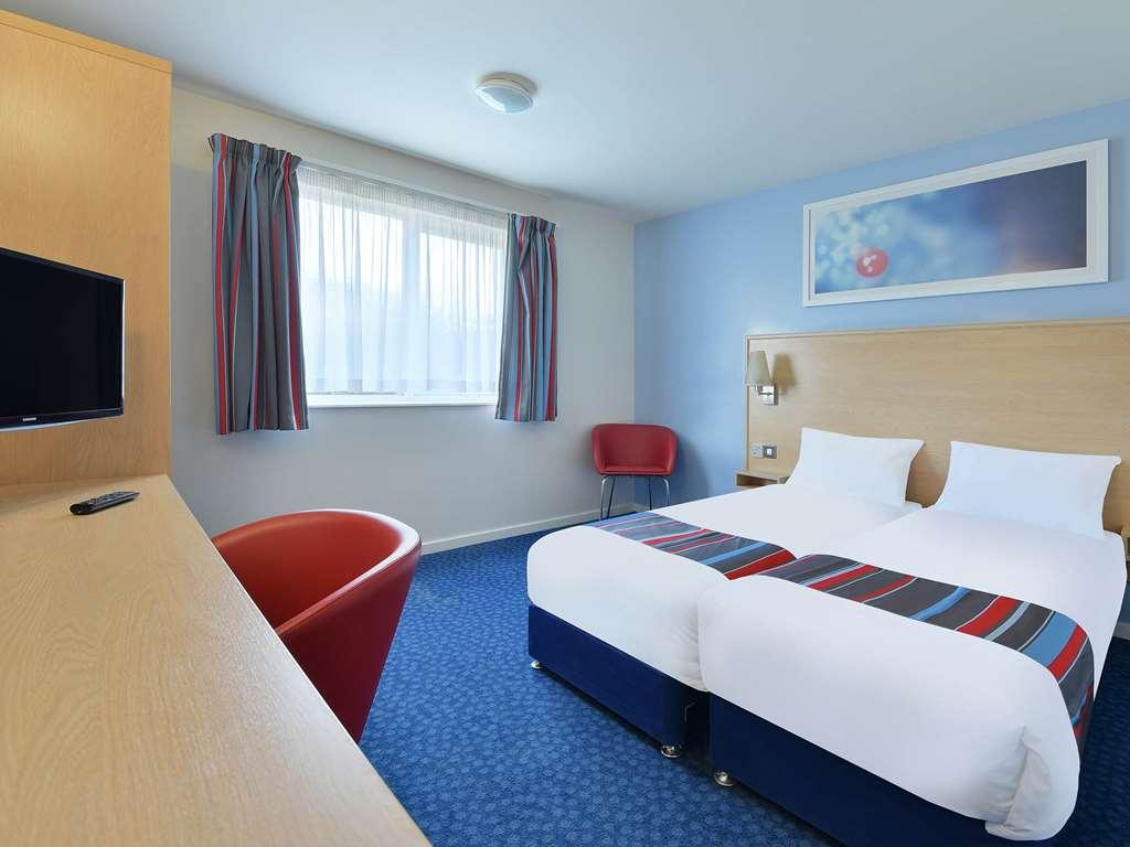Travelodge Nottingham Riverside Habitación foto