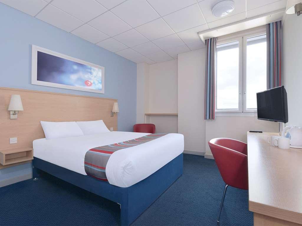 Travelodge Nottingham Riverside Habitación foto